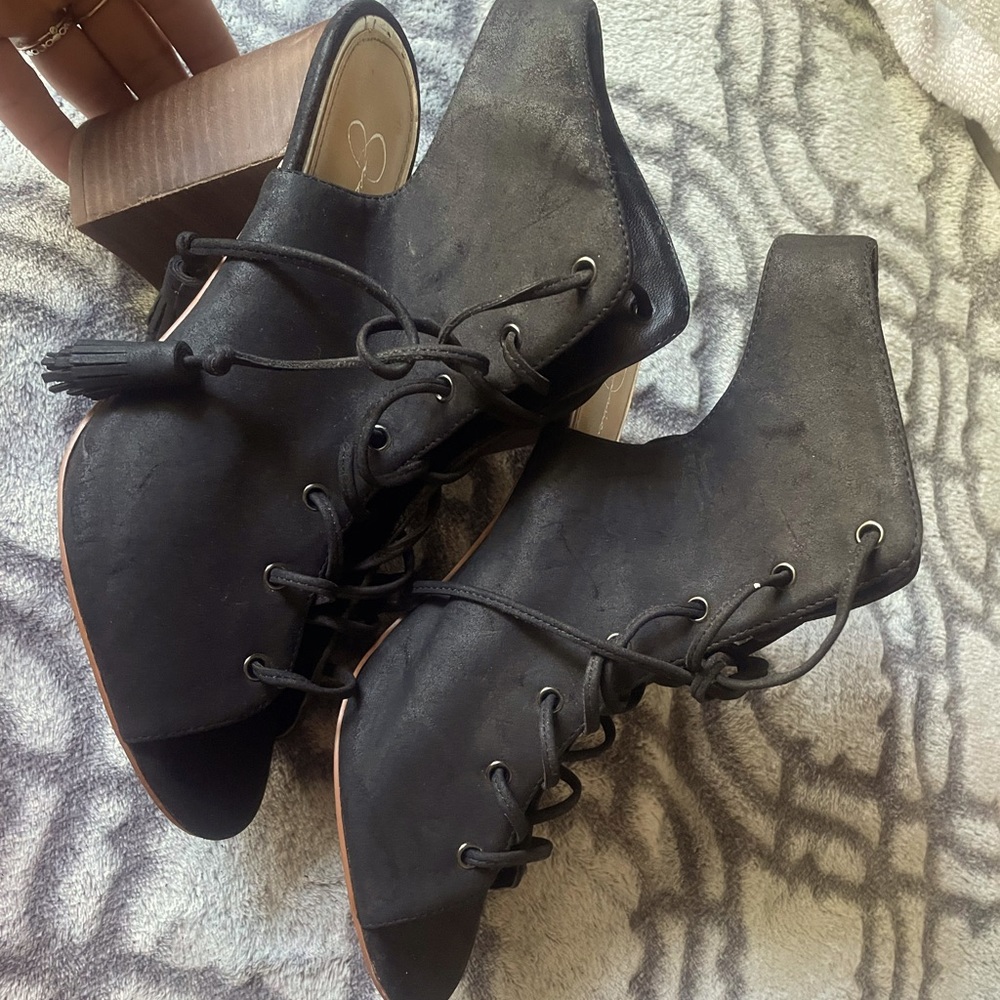 Tie up Jessica Simpson heels